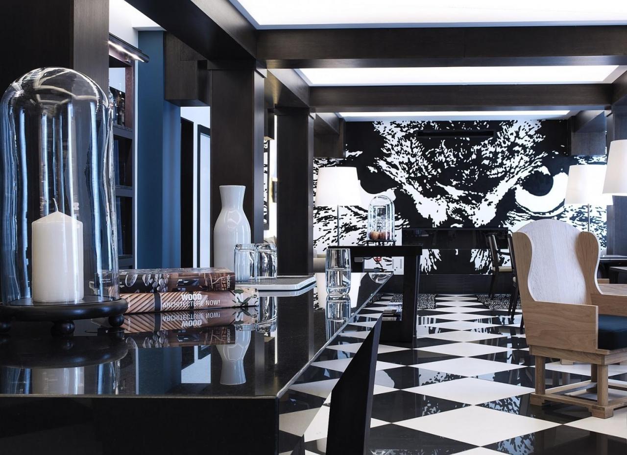 The Chess Hotel Paris