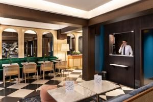 The Chess Hotel Paris